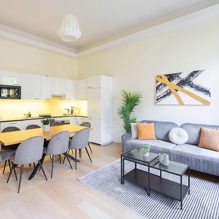 Exclusive & Spacious Central Residence W/ 4Bedrm 2Bathrm Budapest Exterior photo