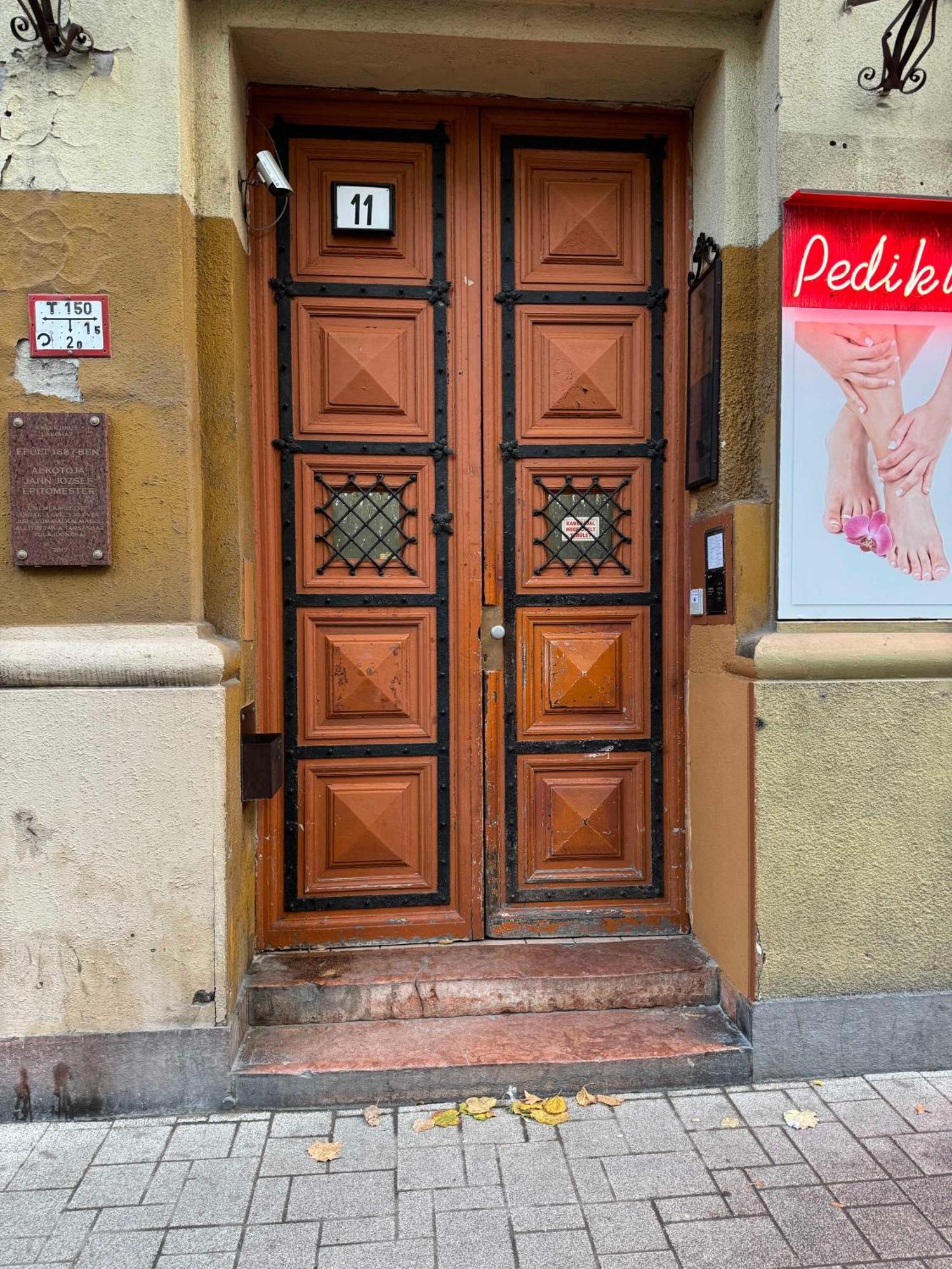 Exclusive & Spacious Central Residence W/ 4Bedrm 2Bathrm Budapest Exterior photo