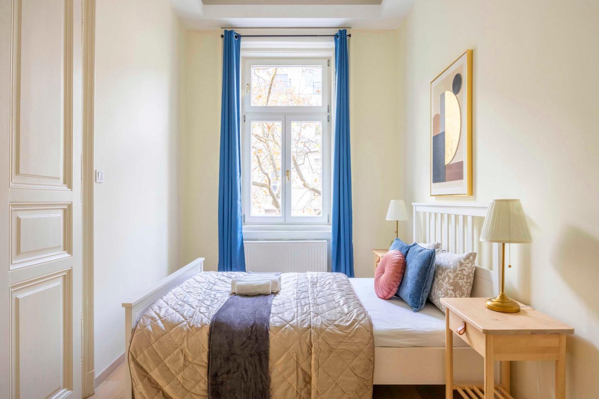 Exclusive & Spacious Central Residence W/ 4Bedrm 2Bathrm Budapest Exterior photo