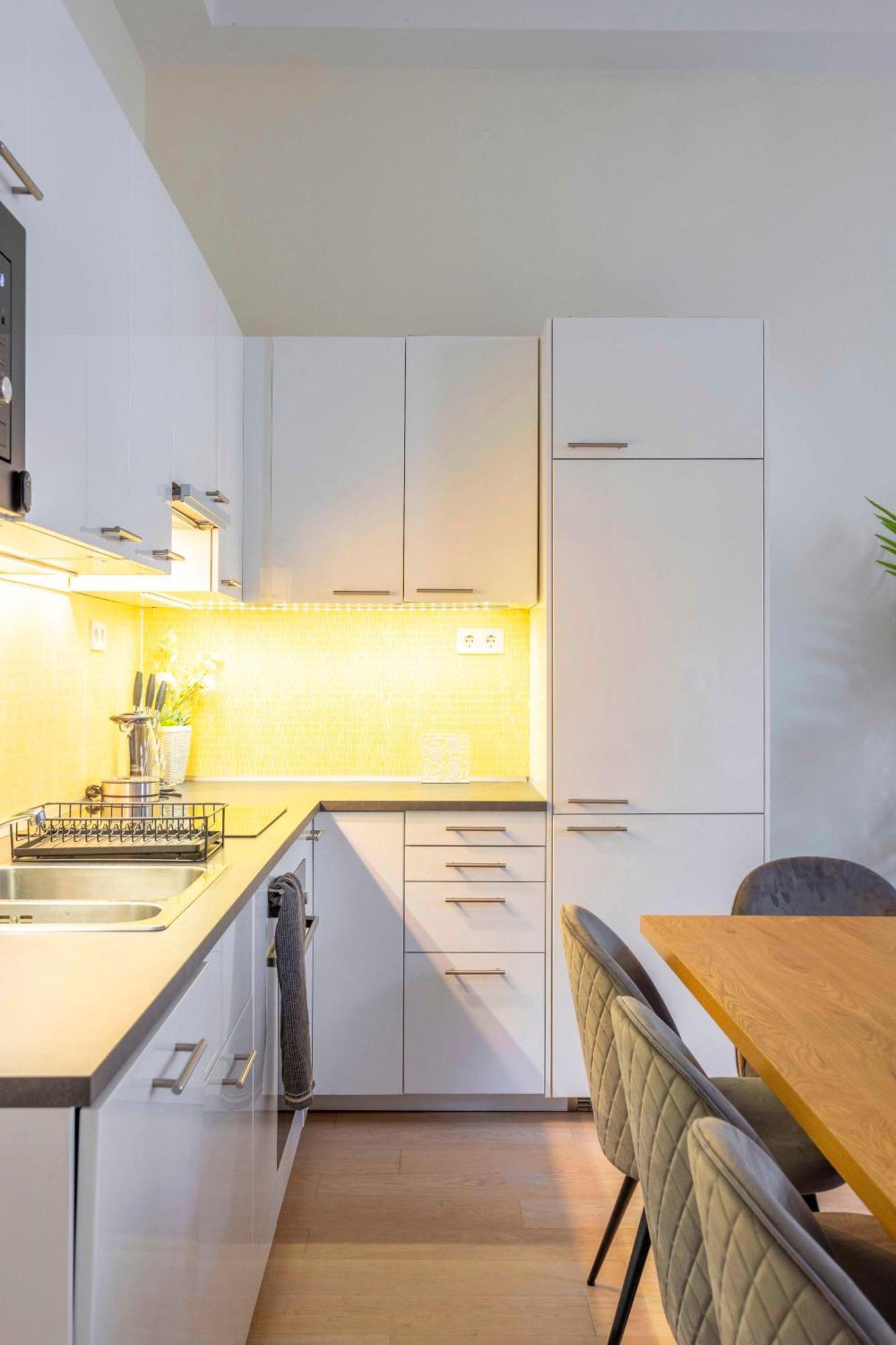 Exclusive & Spacious Central Residence W/ 4Bedrm 2Bathrm Budapest Exterior photo
